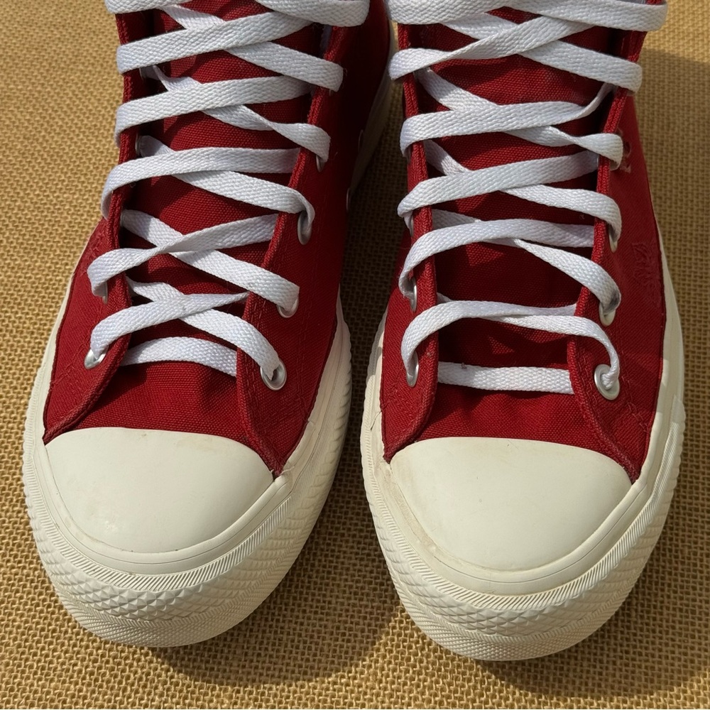 Converse All Star Red Floral High Top Sneakers Women’s 10 3D Flower Canvas - Picture 4 of 10